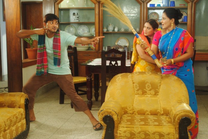 Dobir Saheber Songsar: Bappi Mahiya Mahi Bangla Movie