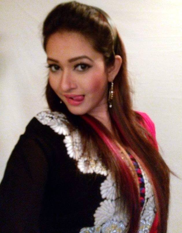 Naznin Akter Happy Bangladeshi Model Actress Photos