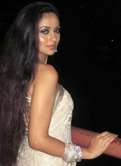 Dilruba Yasmin Ruhi Bangladeshi Model & Actress Photos
